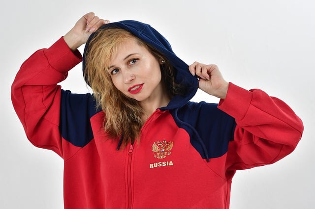 一个机会争 一个机会争